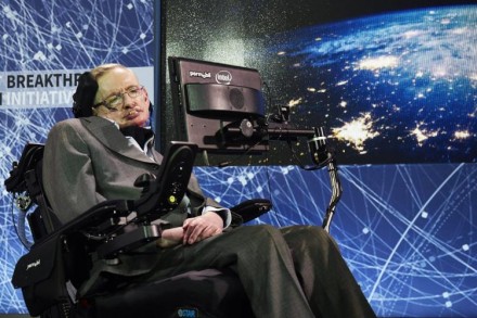 Addio a Stephen Hawking, lo scienziato della 